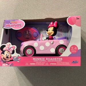 NIB Disney Minnie mouse roadster battery powered RC radio control